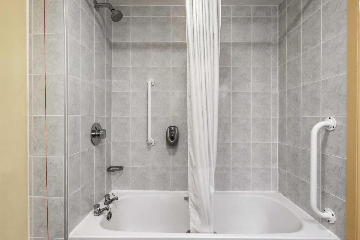 Days Inn Watford Gap - Housity