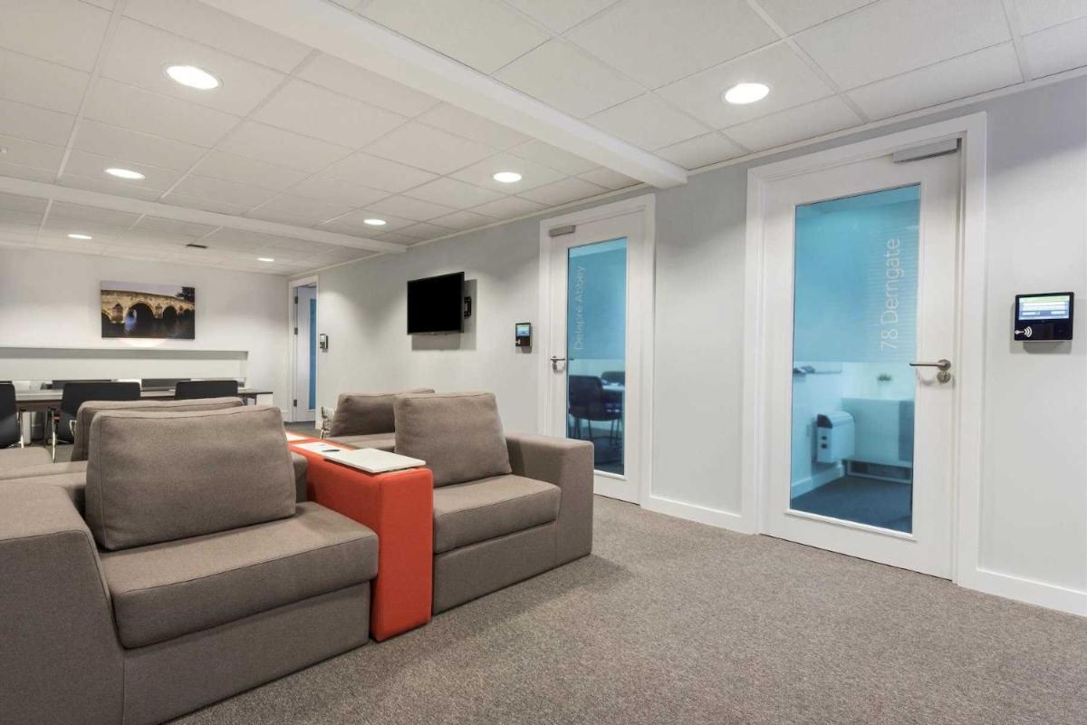 Days Inn Watford Gap - Housity