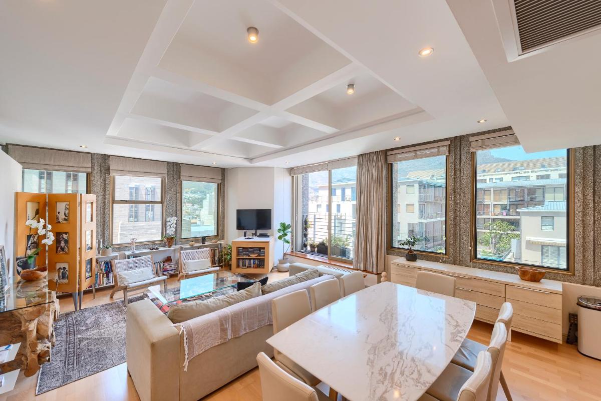 #1003 Cartwright - Stylish & Central - Housity