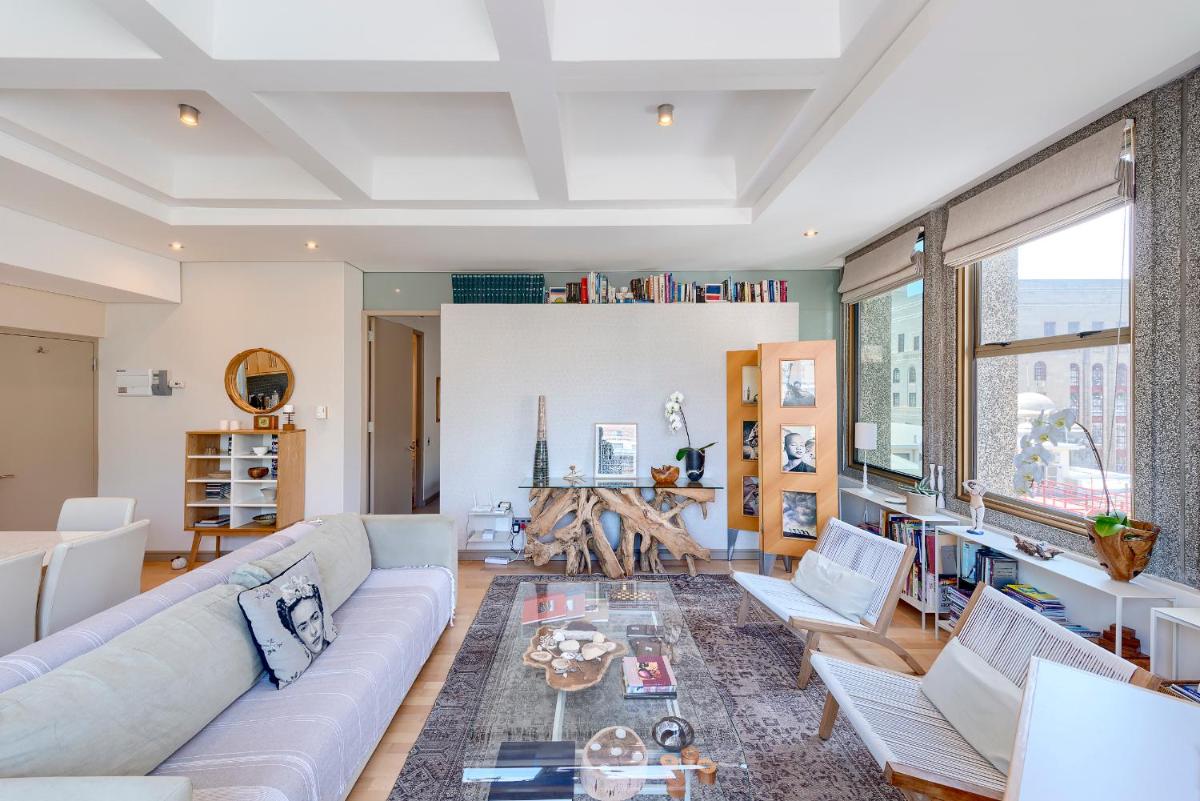 #1003 Cartwright - Stylish & Central - Housity