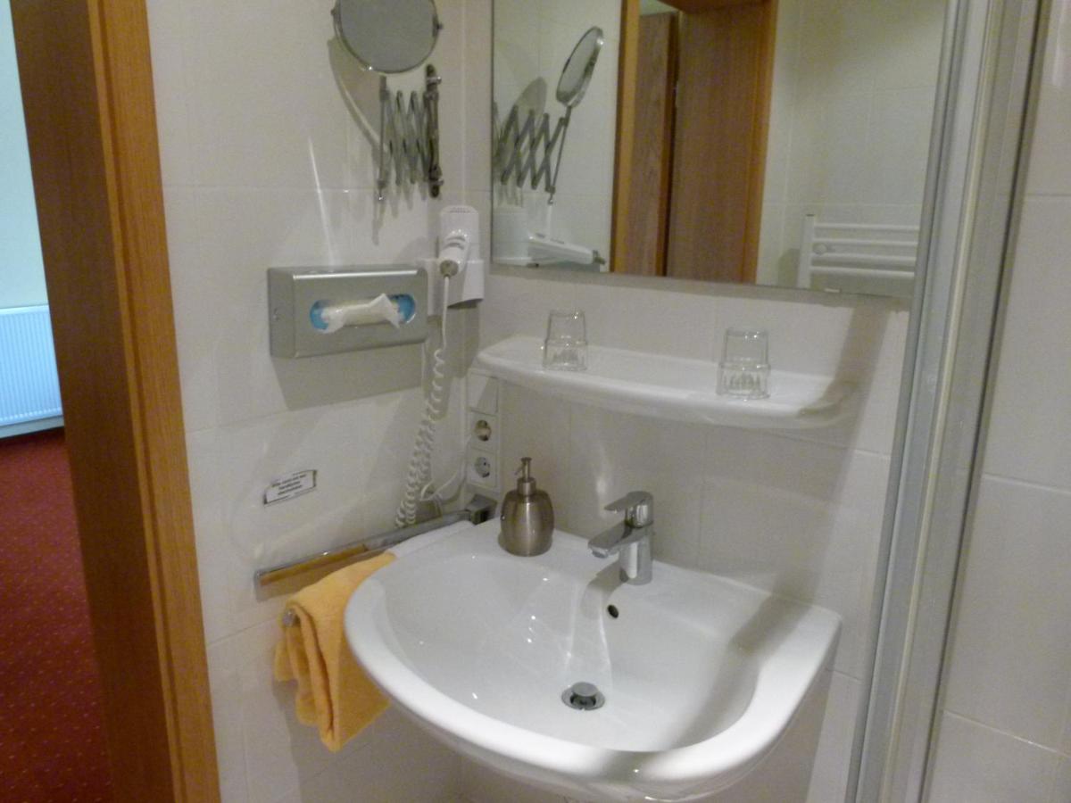 Hotel Holzhauer - Housity