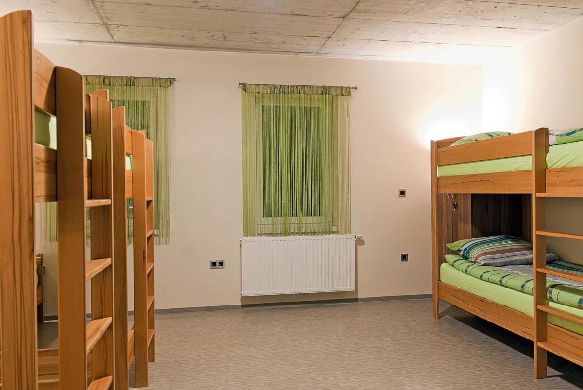 Hostel Plus Caffe - Housity