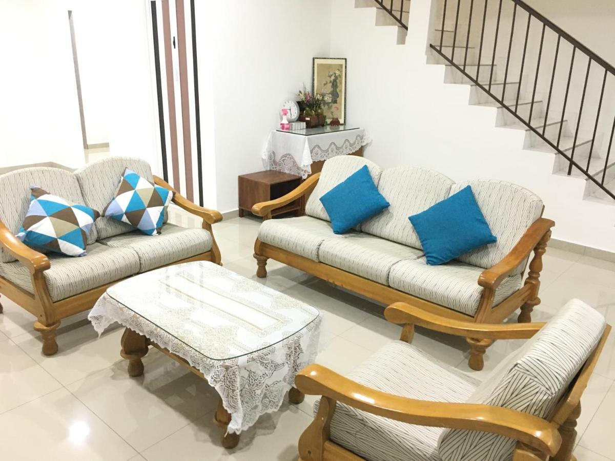 Bukit Katil Indah Homestay - Housity