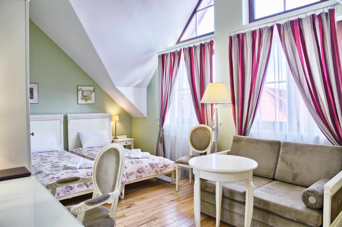 Villa Estera - Hotel & Restauracja - Housity