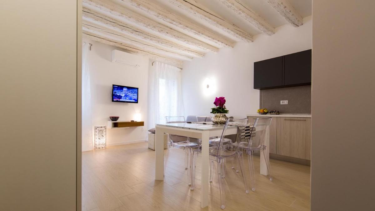 " CASA SAVONAROLA " centro storico - Housity