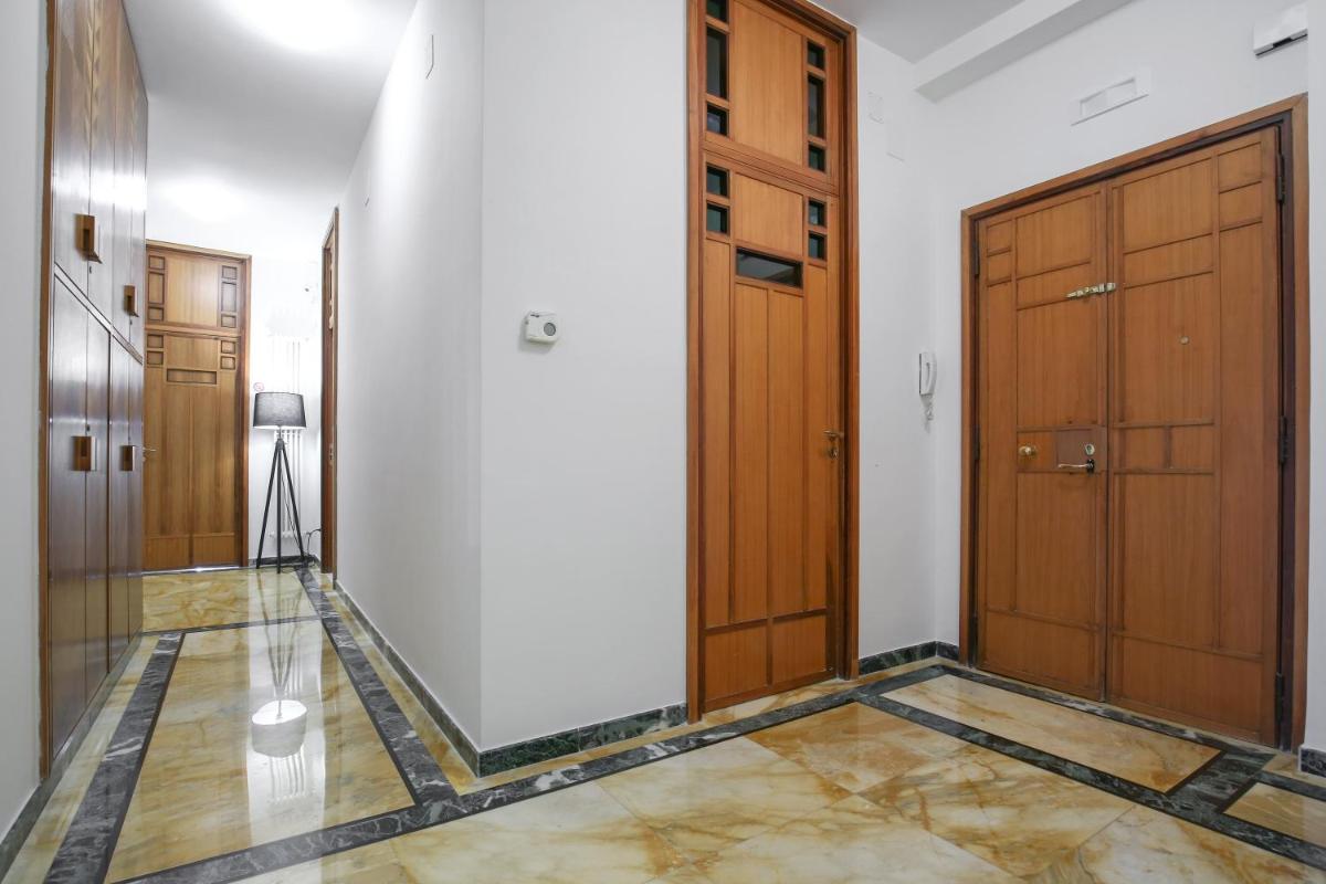 Starhost - GOLDEN APARTMENTS - Housity