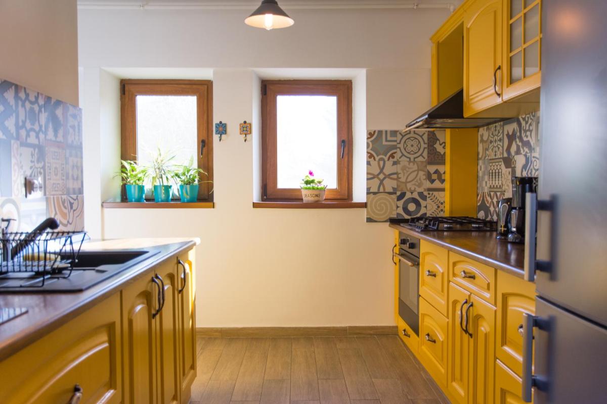 Silvia's Apartment - Housity