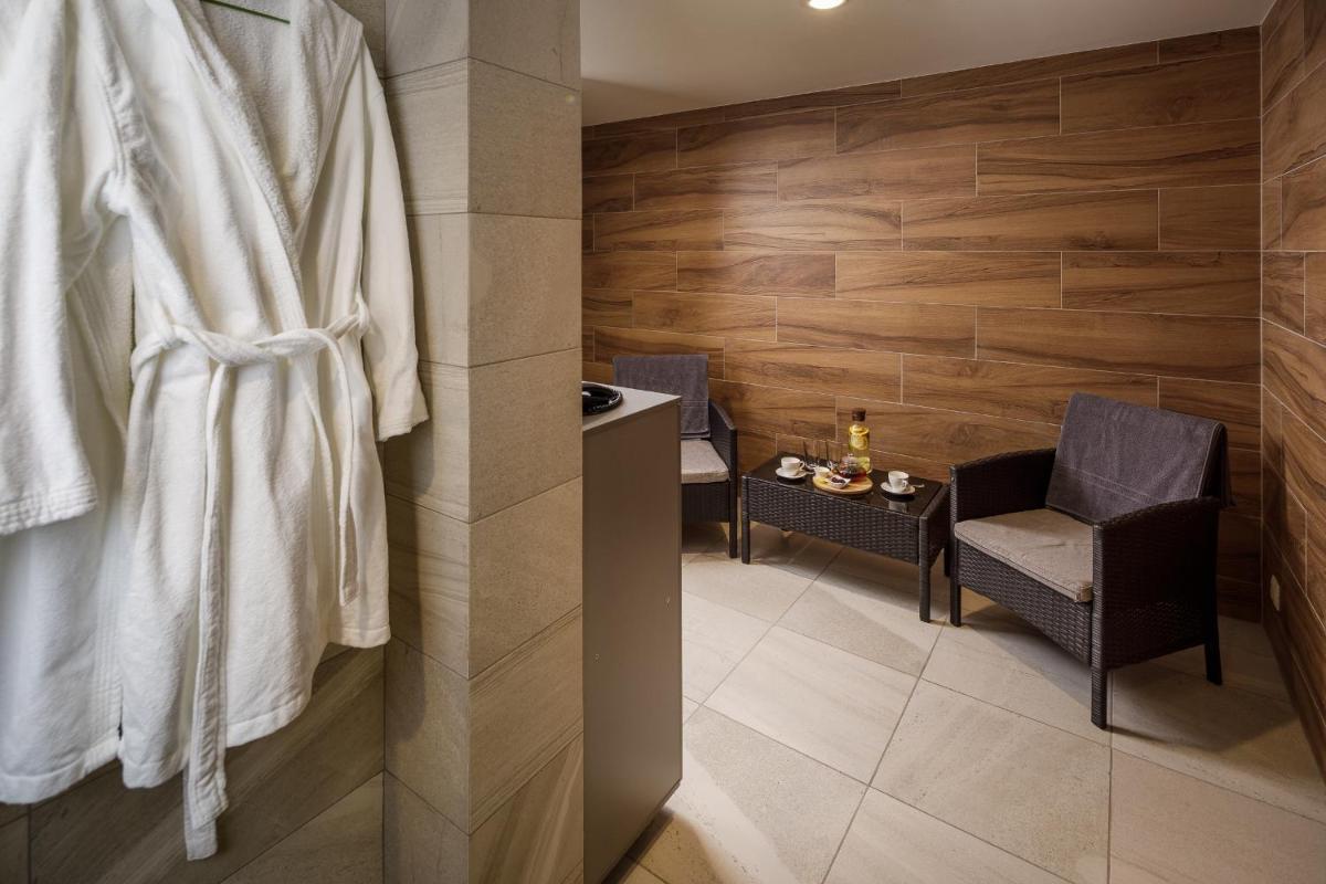 Hotel Grafit - Housity