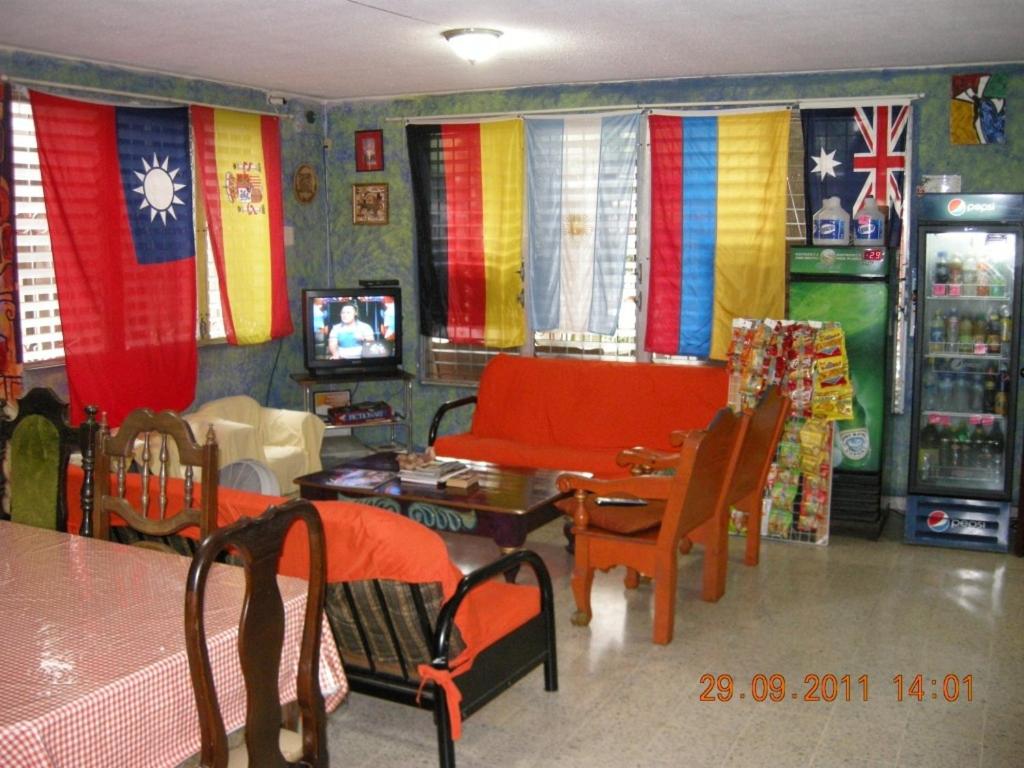 Tamarindo Hostel - Housity