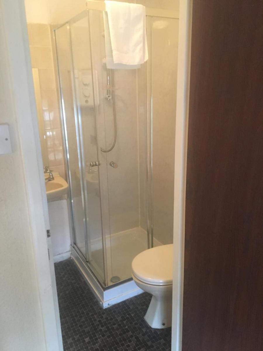 Crown Inn - Housity
