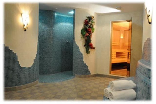 Hotel Bergkristall - Housity