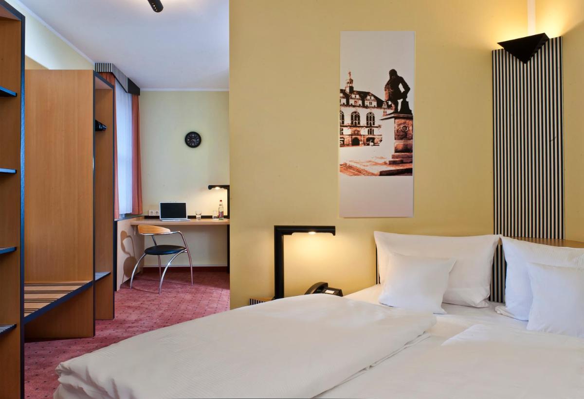 TRYP by Wyndham Halle - Housity
