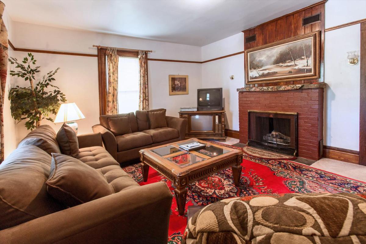 Village Suites - Housity