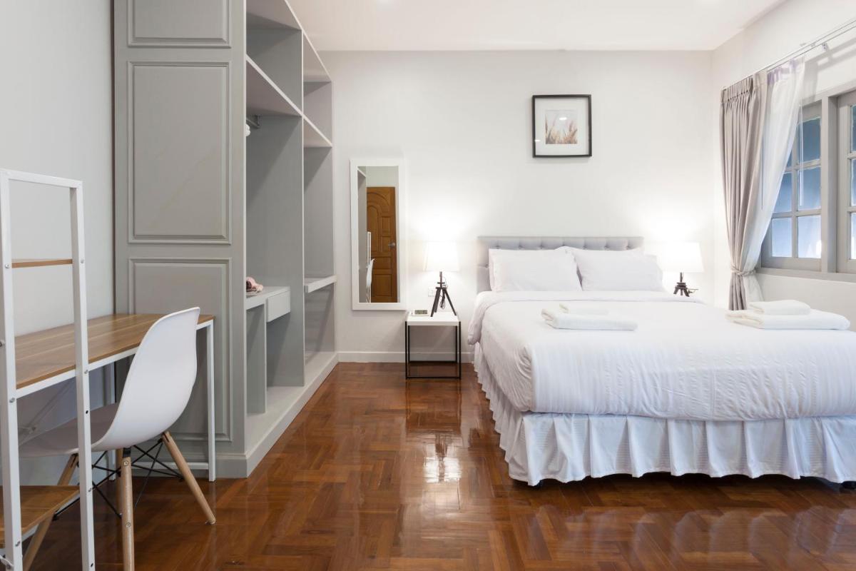 Cozy Home by Nan - Housity