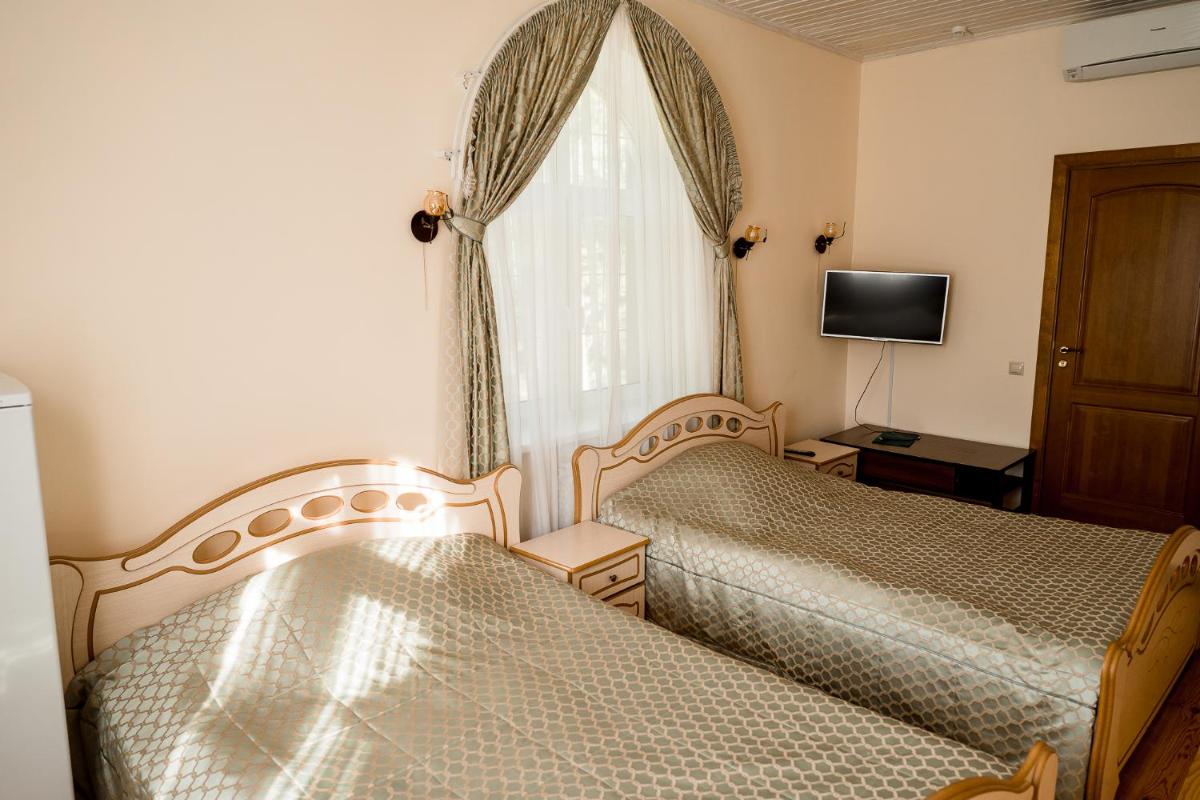 Belovezhskaya Pushcha Hotel complex Zharkovshina - Housity