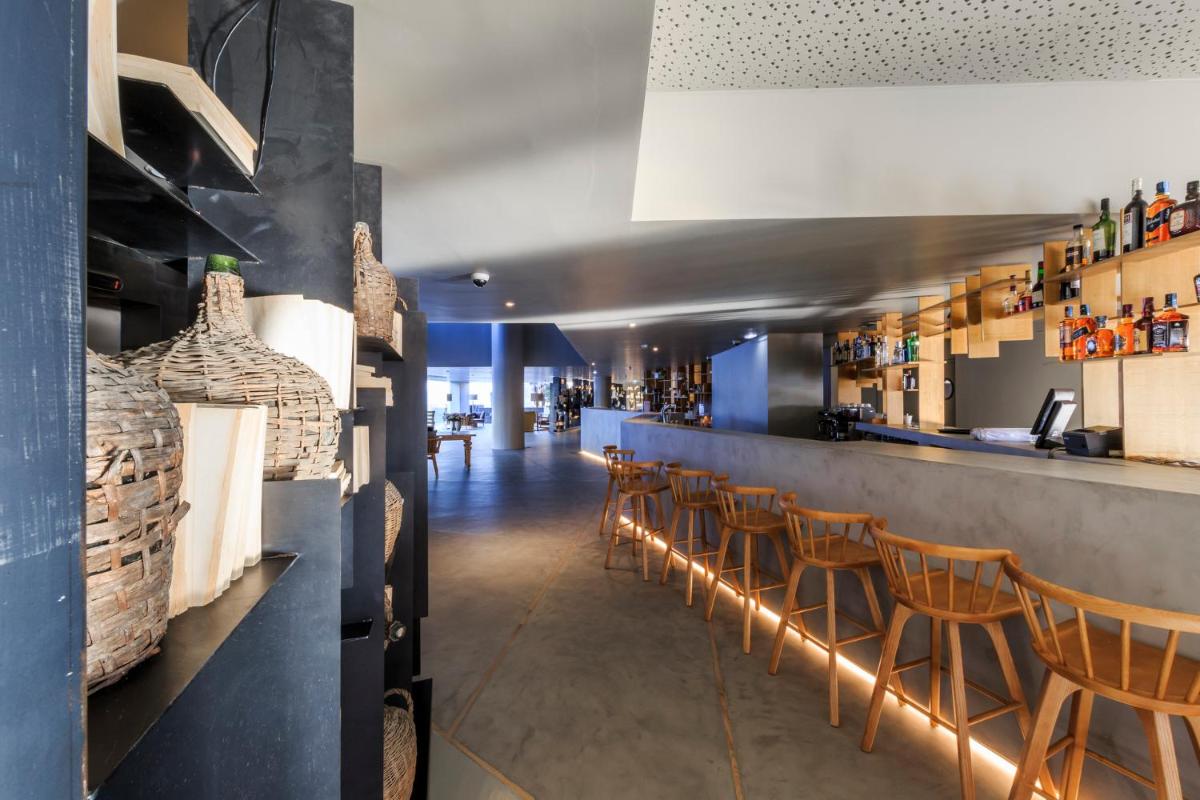A área de bar ou lounge em Villa C Boutique Hotel