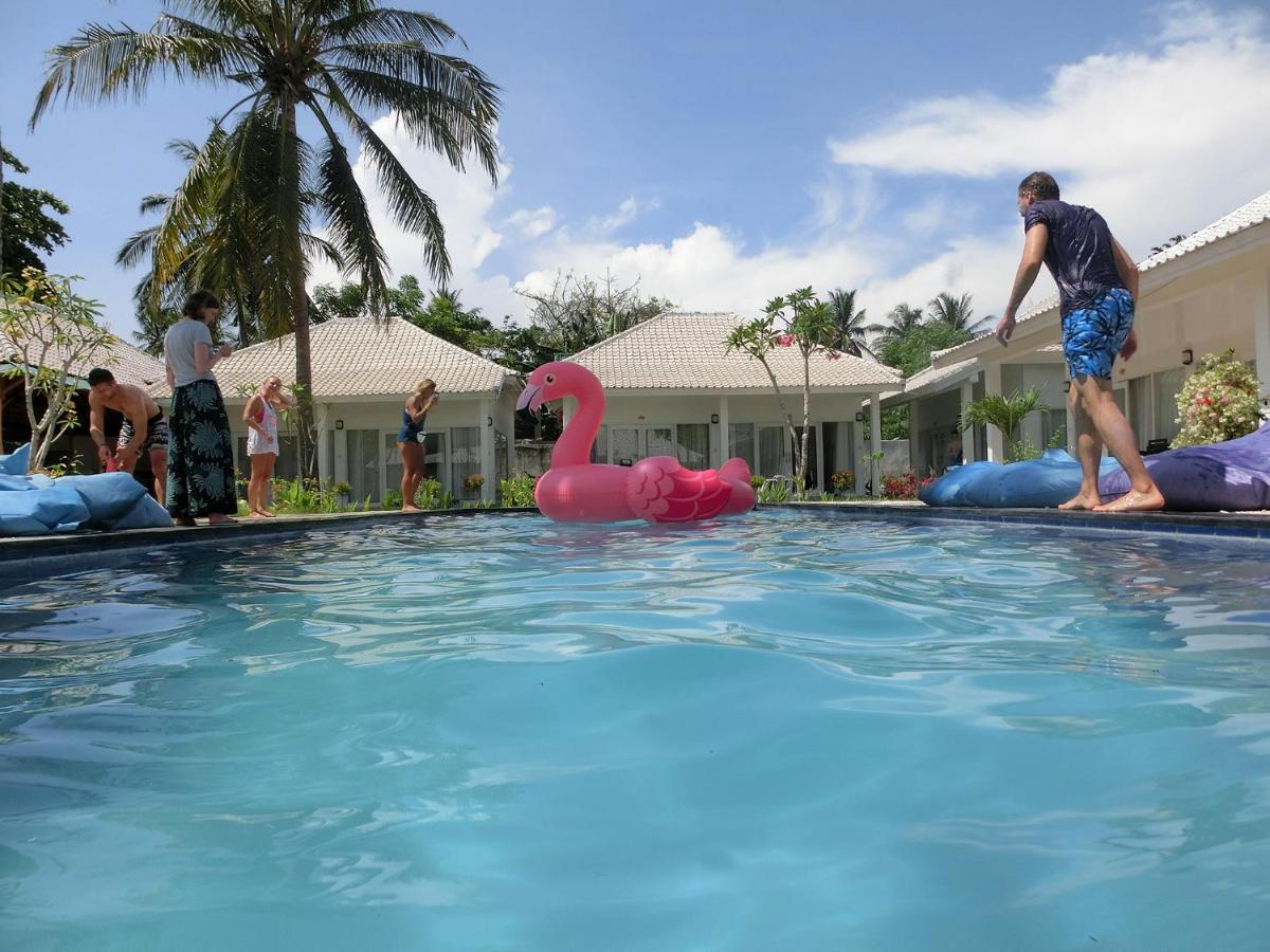 Lombok Holiday Hotel - Housity