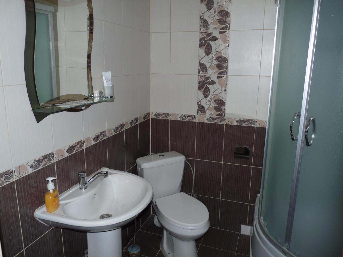 Hotel Tutsi - Housity