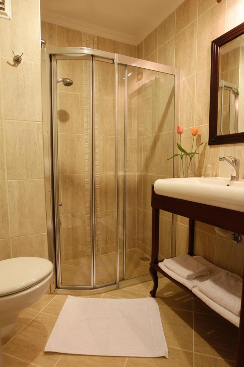 Saint John Hotel - Housity