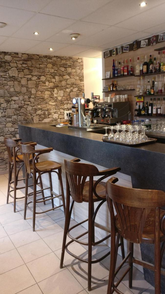 hotel le chatiague - Housity