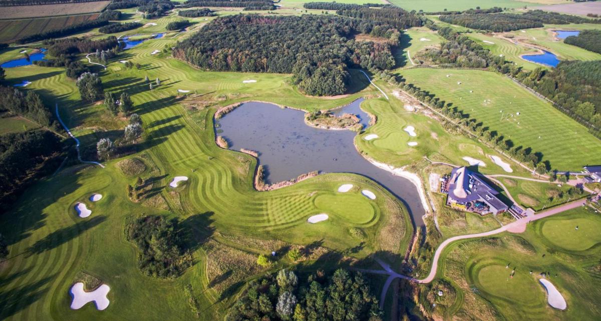 Golf Lodge - Housity