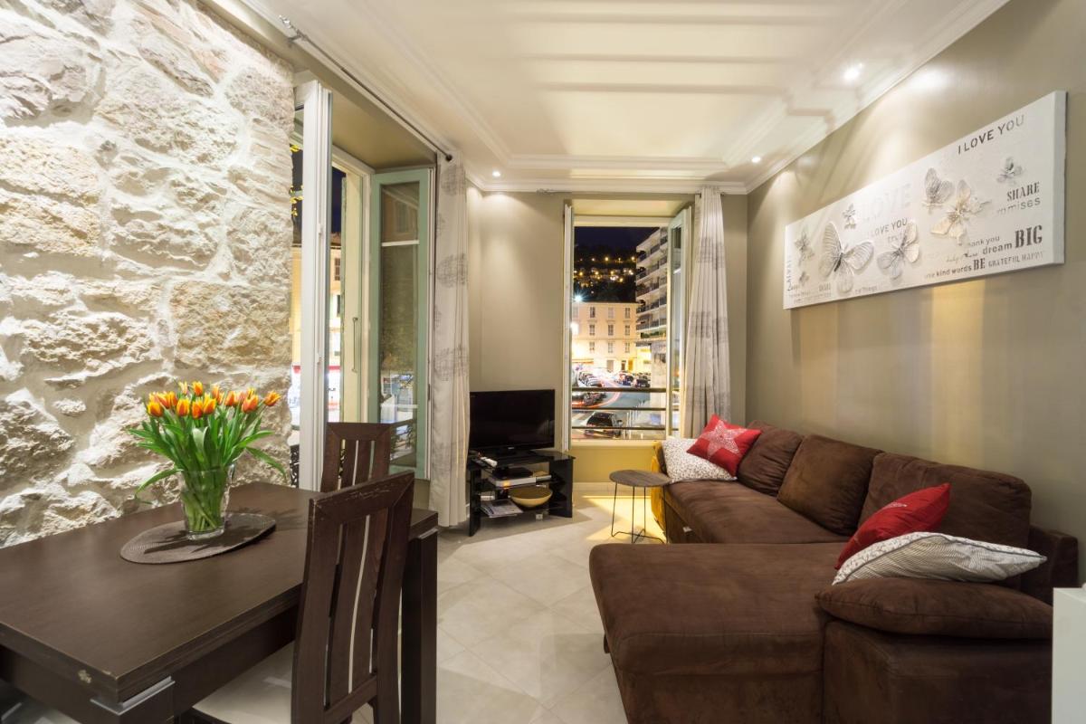 Apartment with parking in Nice near the harbor - Housity