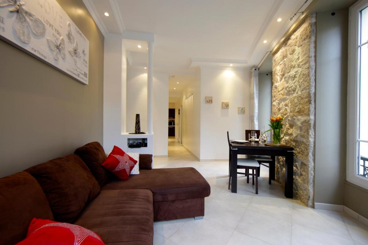 Apartment with parking in Nice near the harbor - Housity