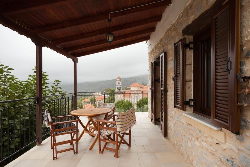 Traditional Stone House in Exochori - Housity