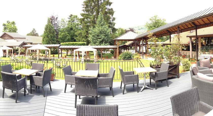 Restaurant ou autre lieu de restauration dans l'établissement Le Grand Hotel & Spa