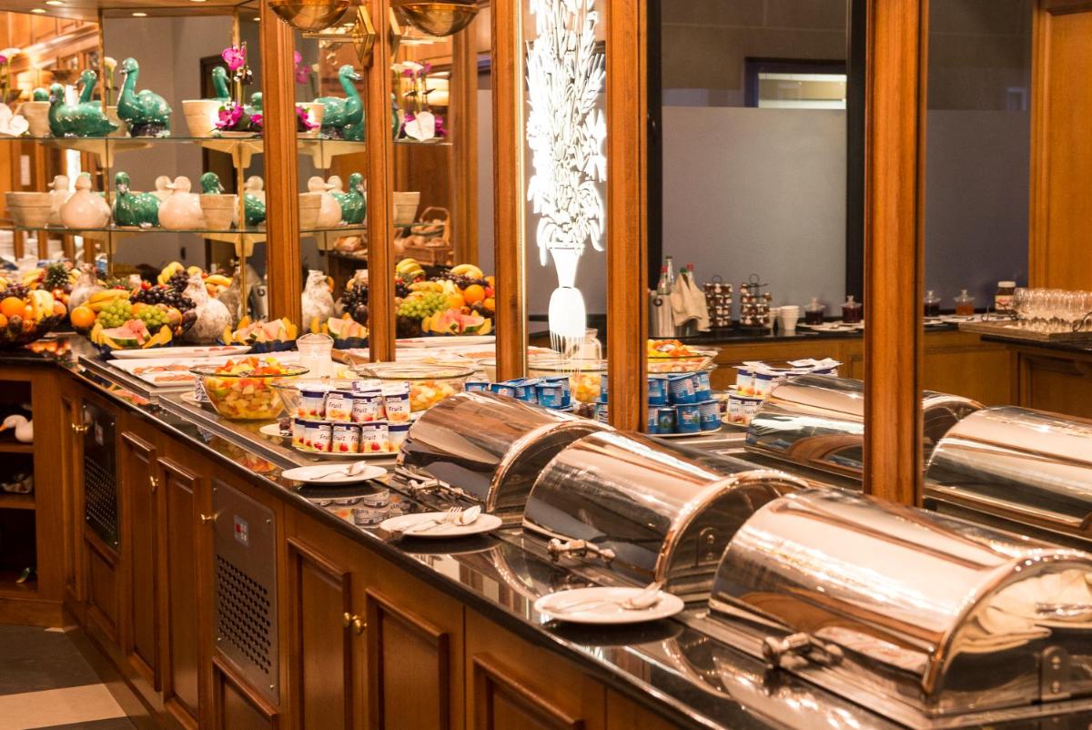 Nourriture dans l'hôtel ou à proximité