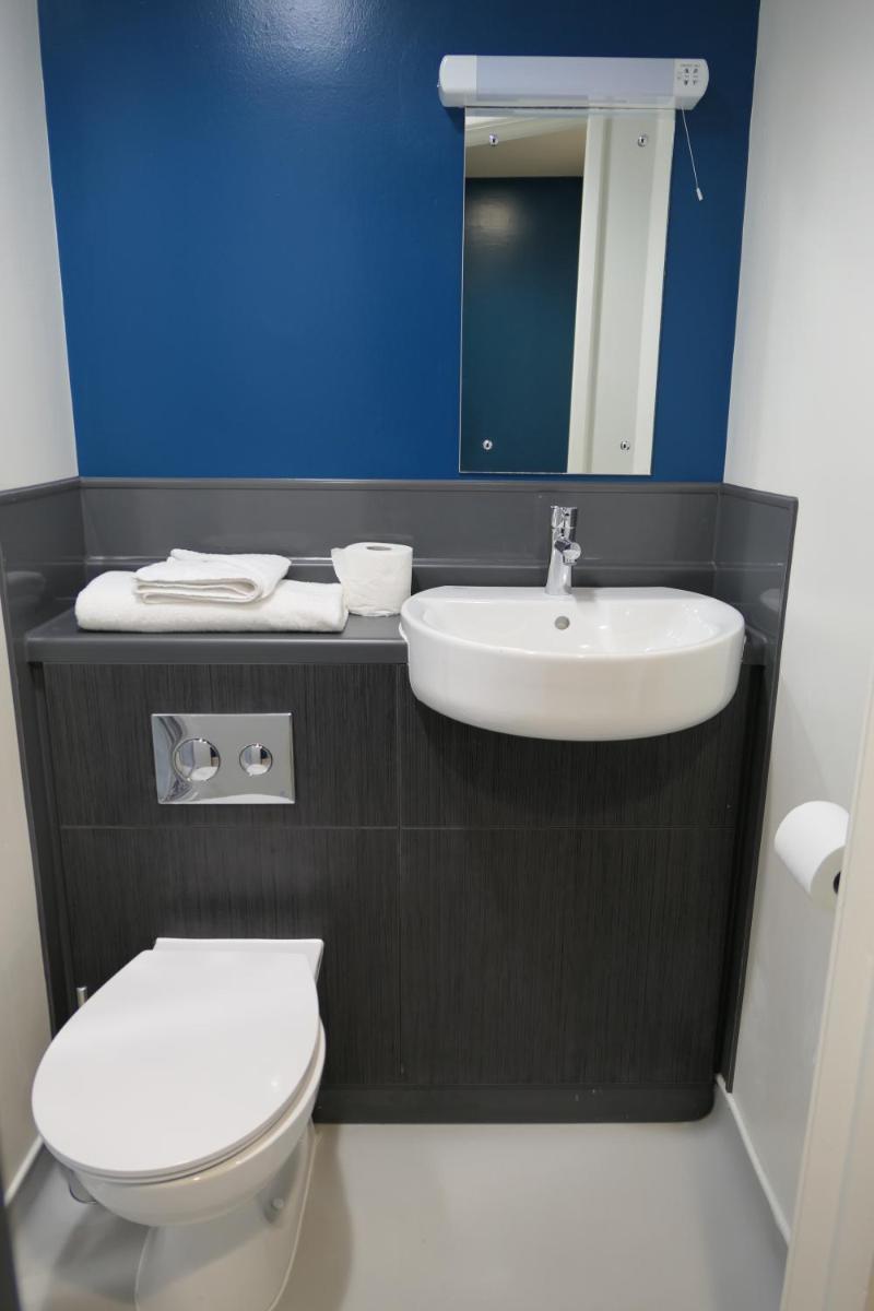 Jonas Hotel - Housity