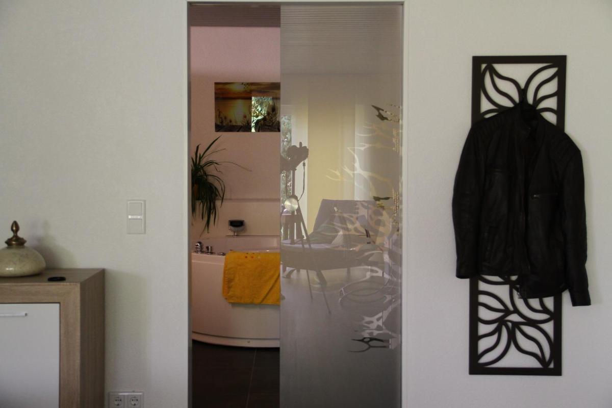 Apartment mit Burgblick im Grünen, Familie Held - Housity