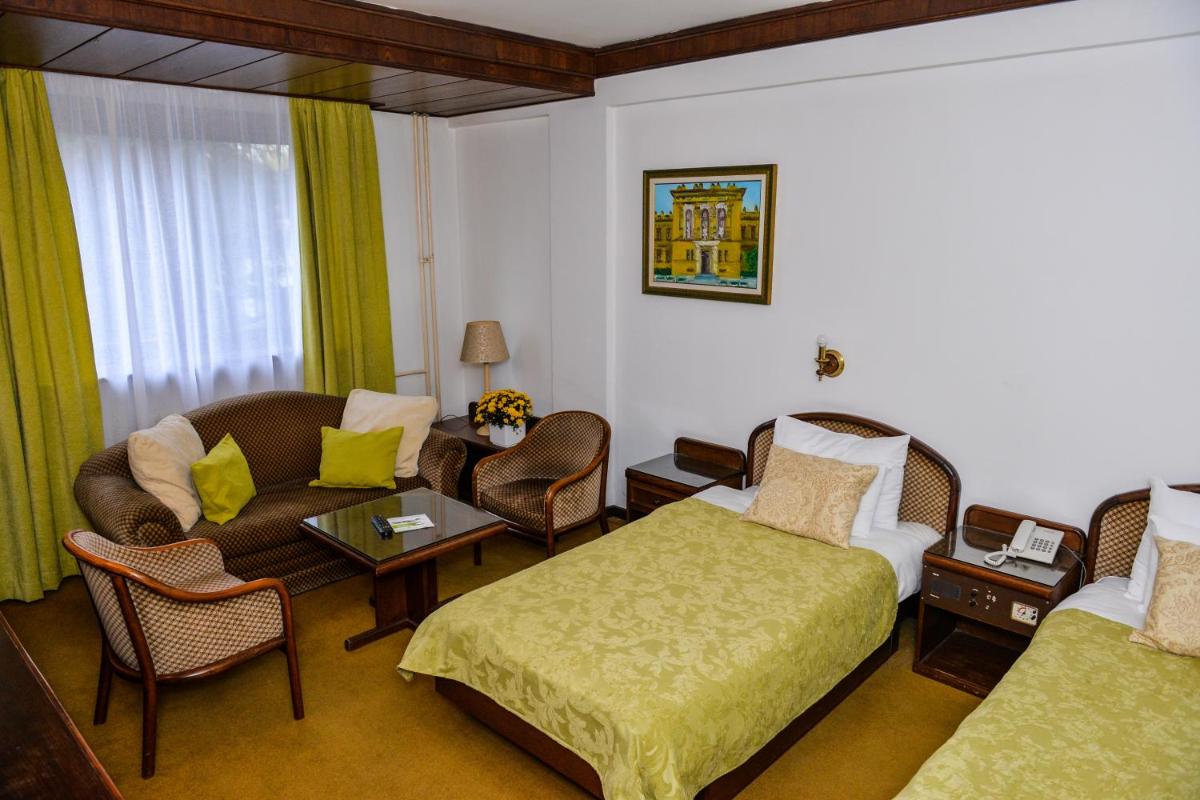 Hotel Grand - Housity