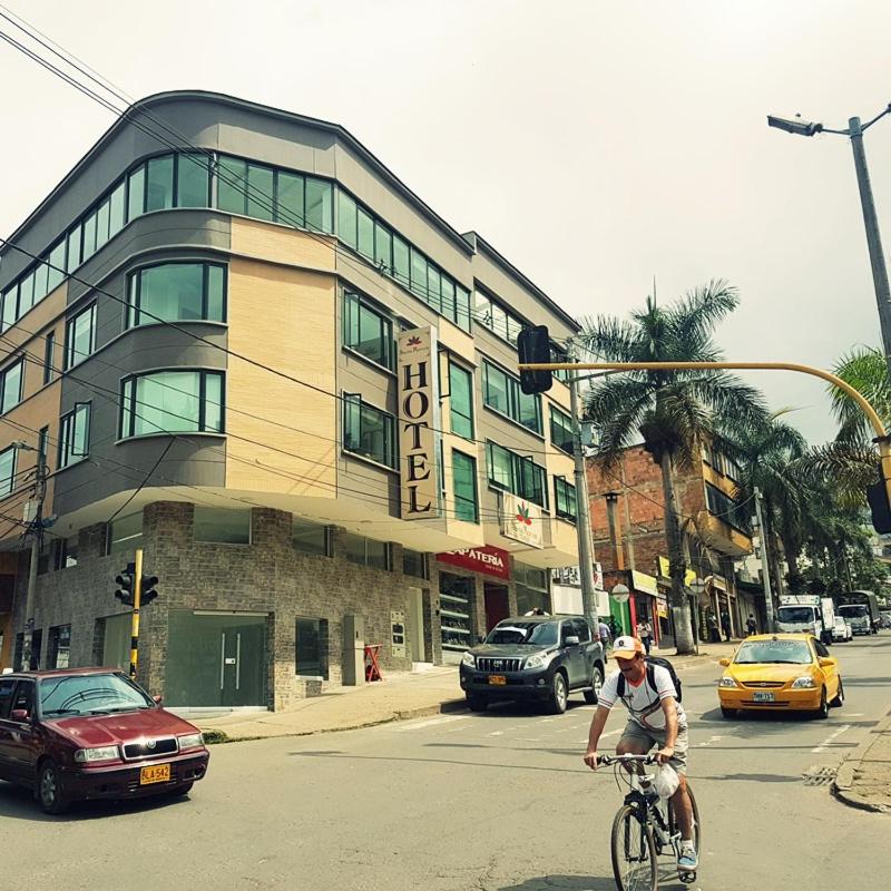 Hotel Santa Monica - Housity