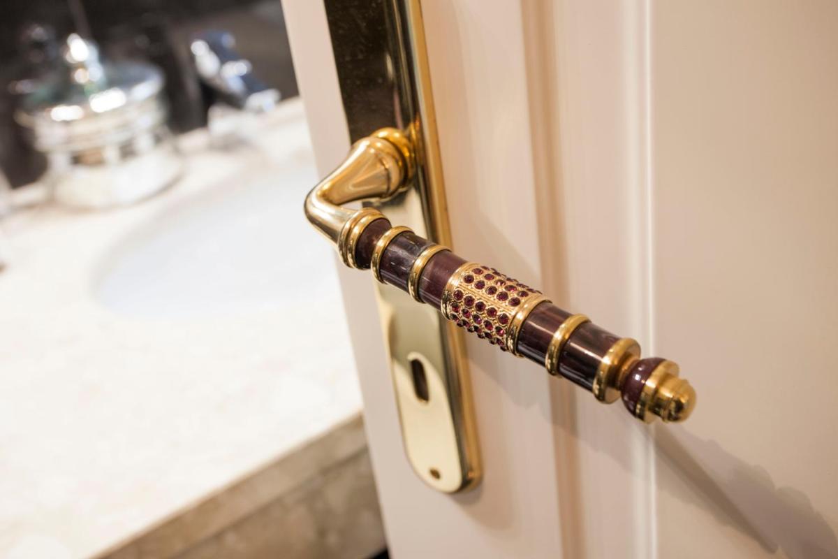 Martins Residence de Luxe - Housity