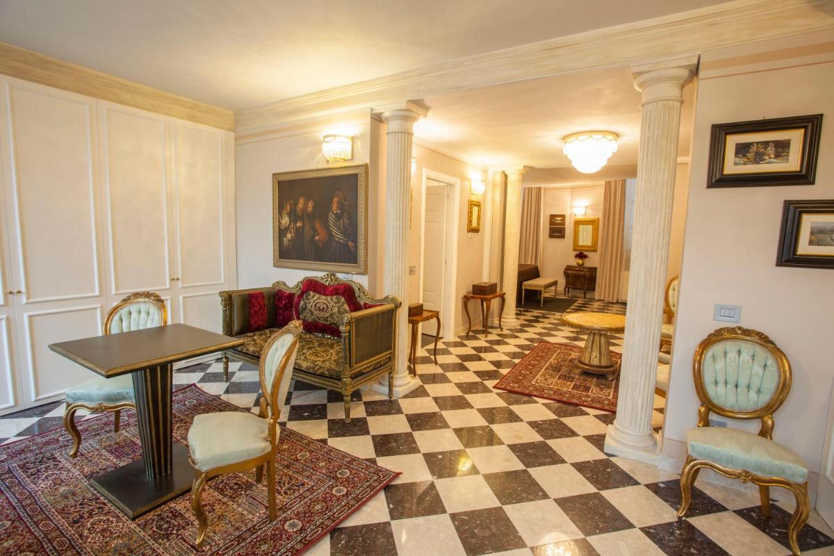 Martins Residence de Luxe - Housity