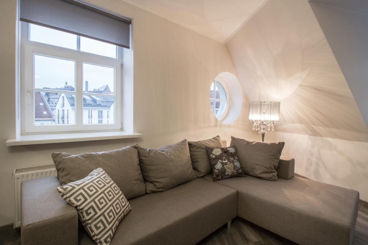 Old Riga Dome Square Apartment - Housity
