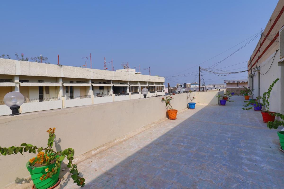 Hotel Loyal Residency - Housity
