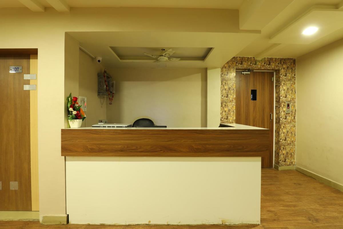 Hotel Loyal Residency - Housity
