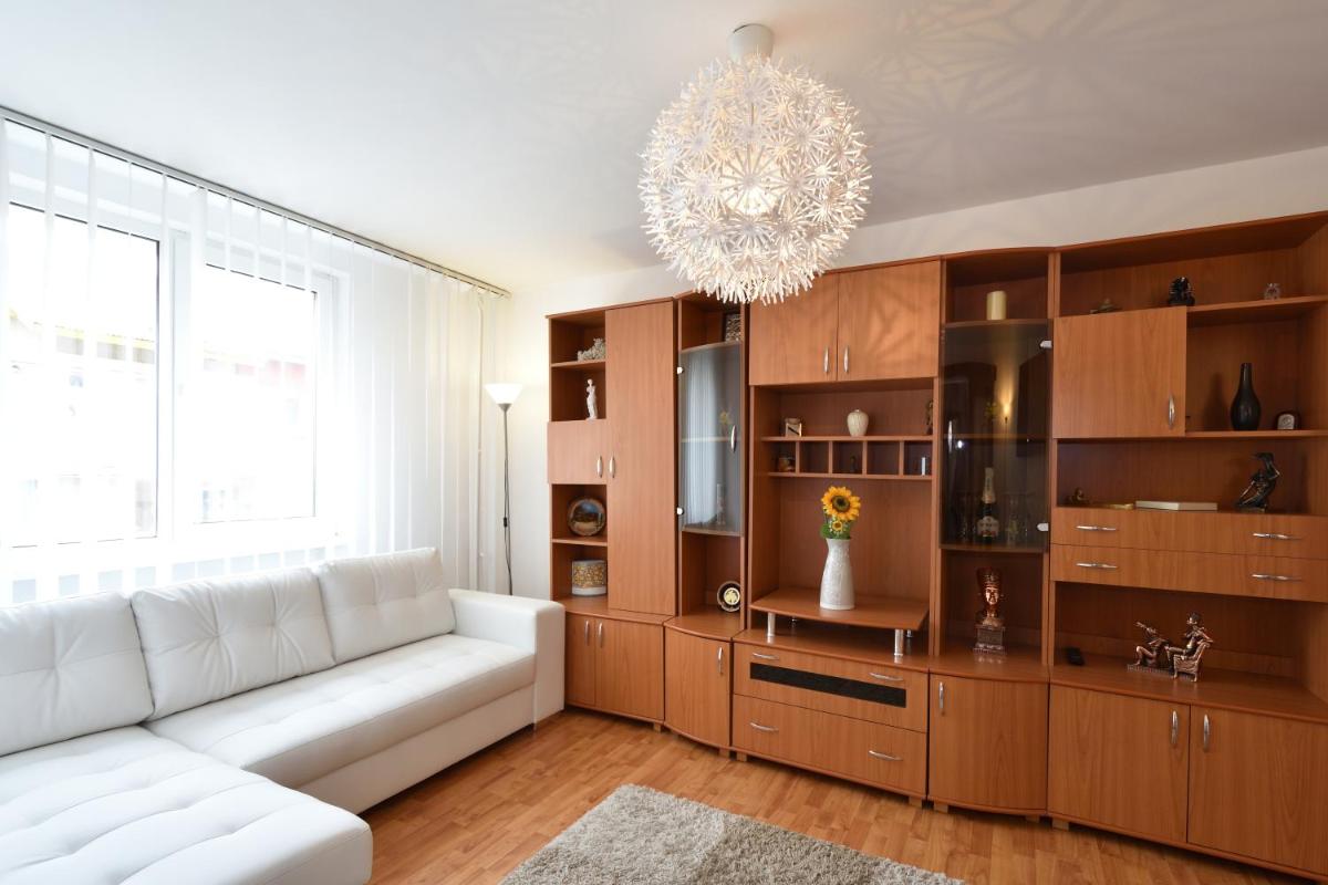 Nefertiti's Apartment - Housity