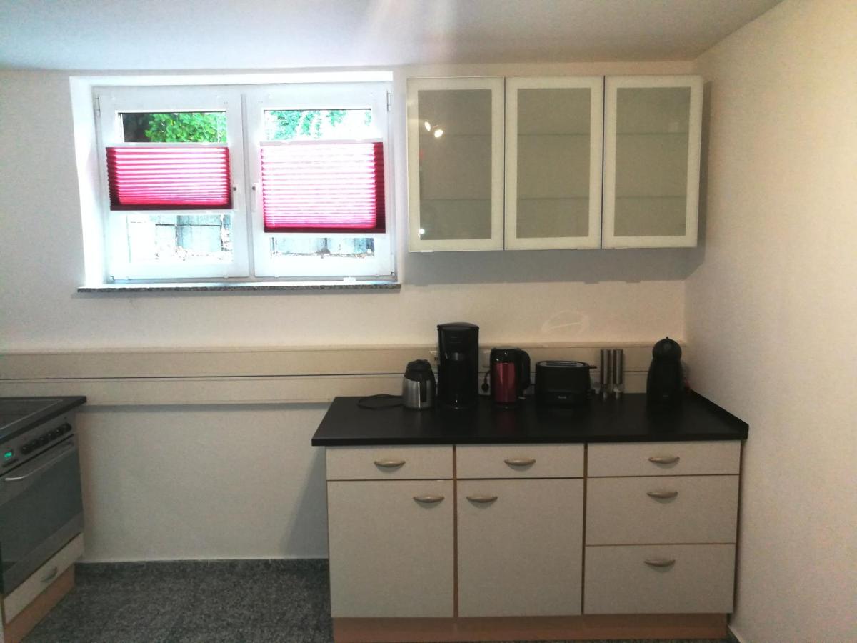 Private Apartment Ahlten - Housity