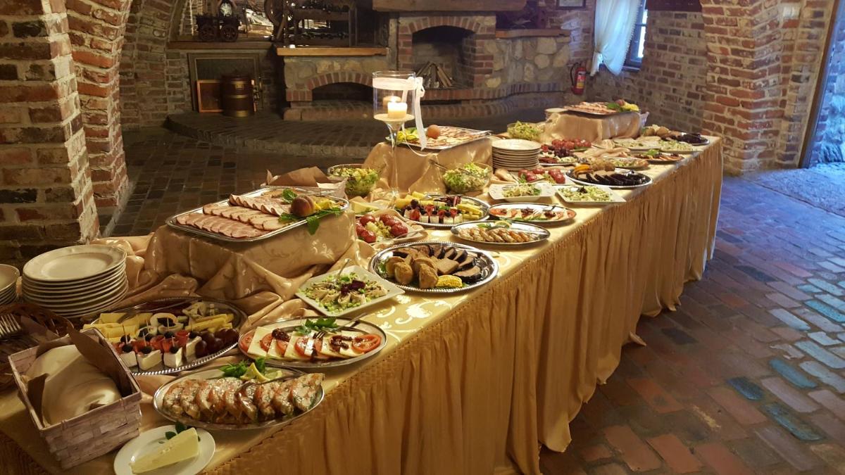 Hotel Restauracja Pustelnik - Housity