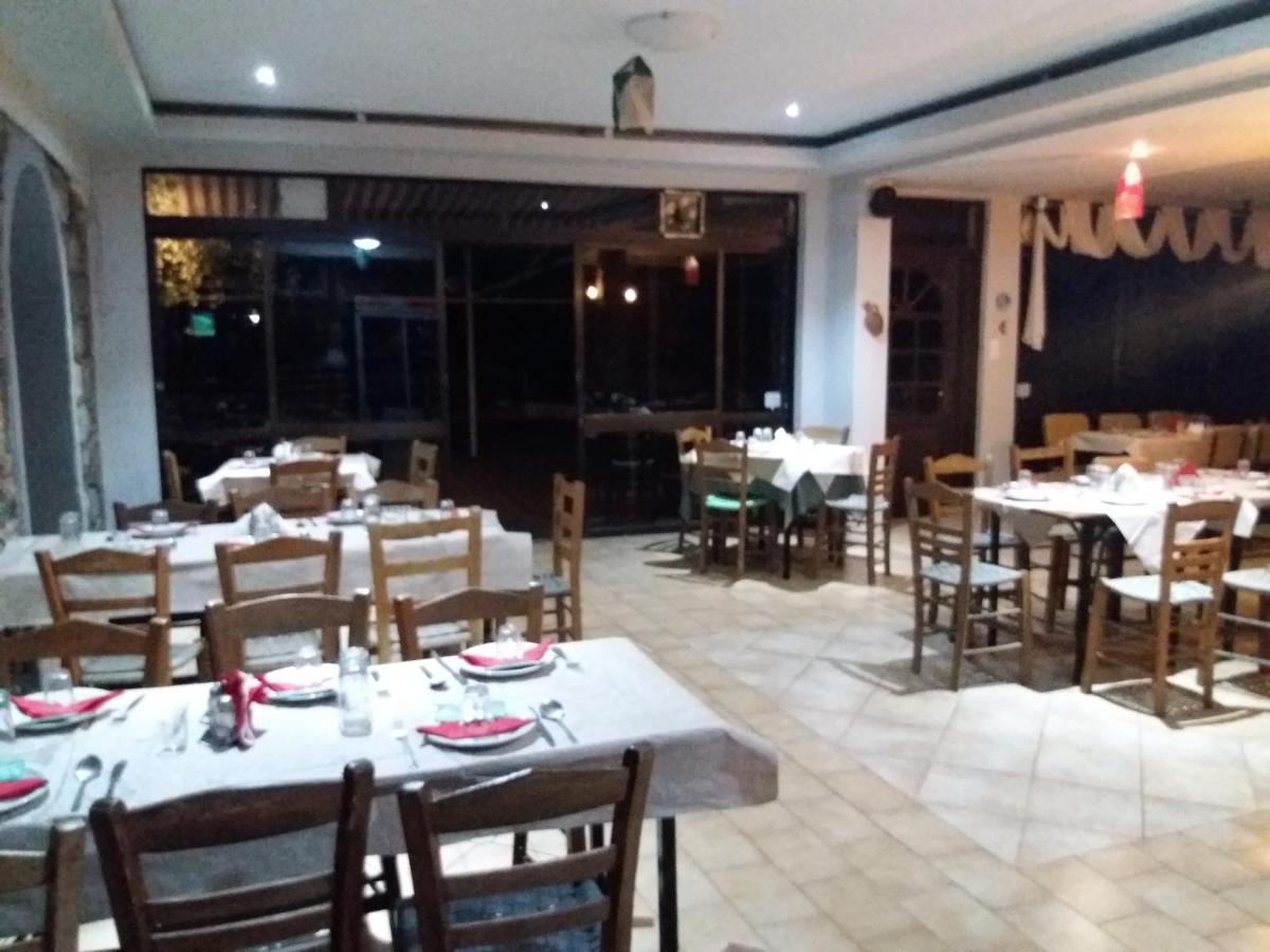 Manoleas Rooms to Let - Housity