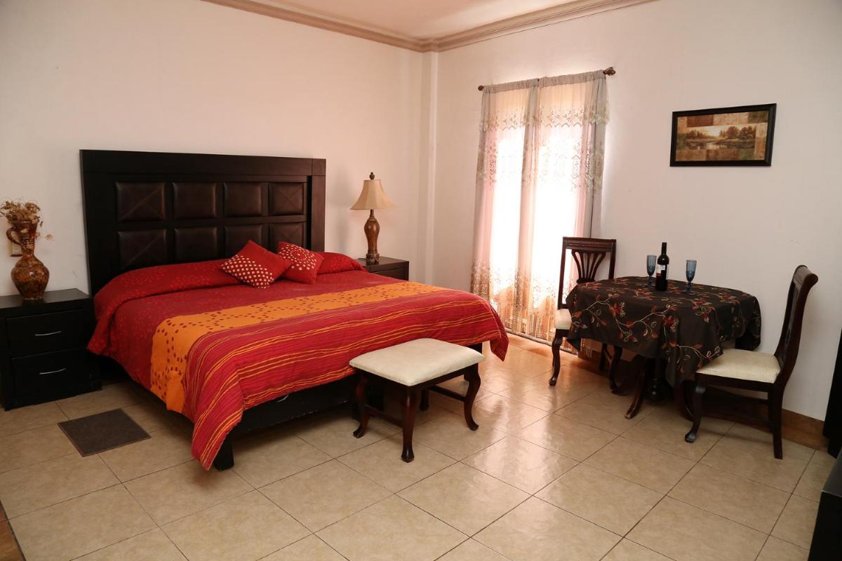 Casa Celia Hotel Restaurante - Housity