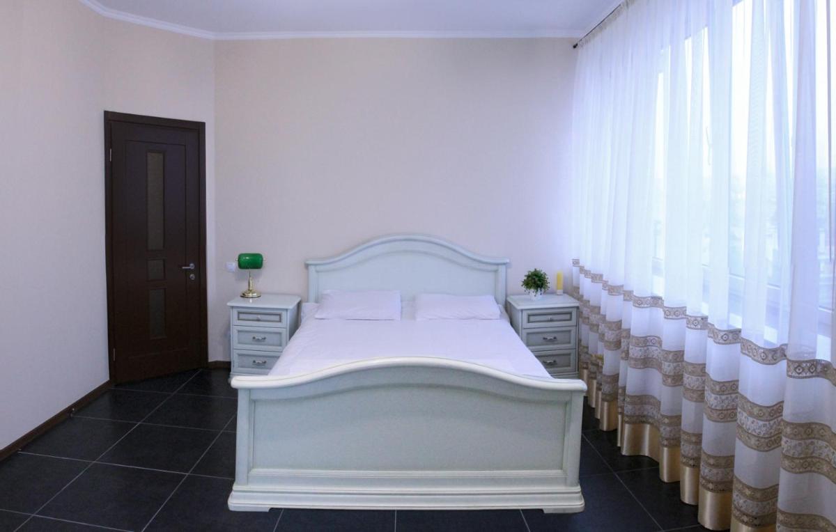 Apartment on Lukyanovska - Housity