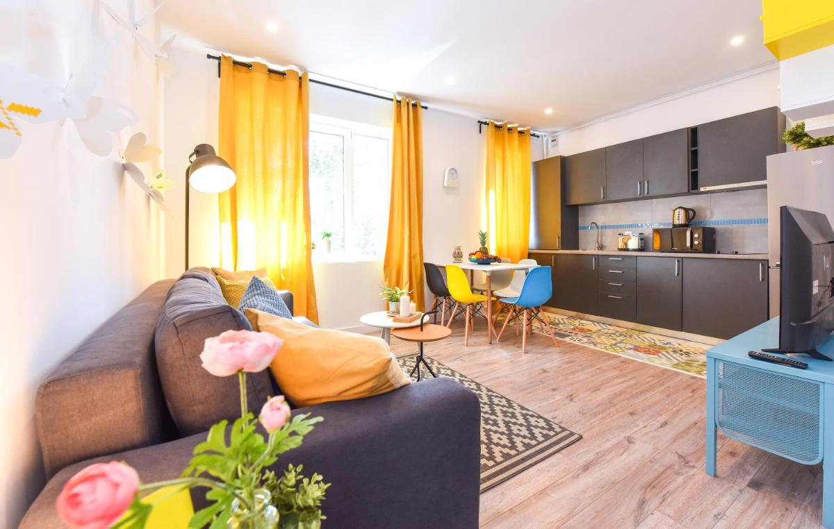 Parliament & River View Apartments - Housity