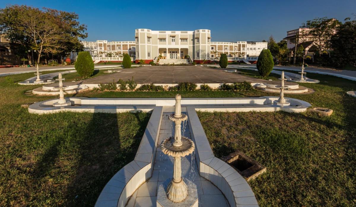 Suitetrails - Dowlat Villas Palace