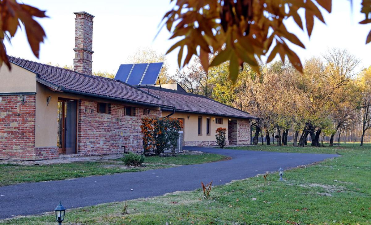 Woodland Villa - Housity