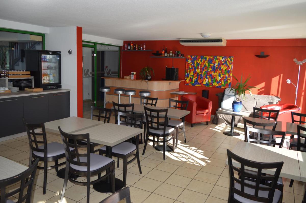 N'Atura Hôtel - Housity