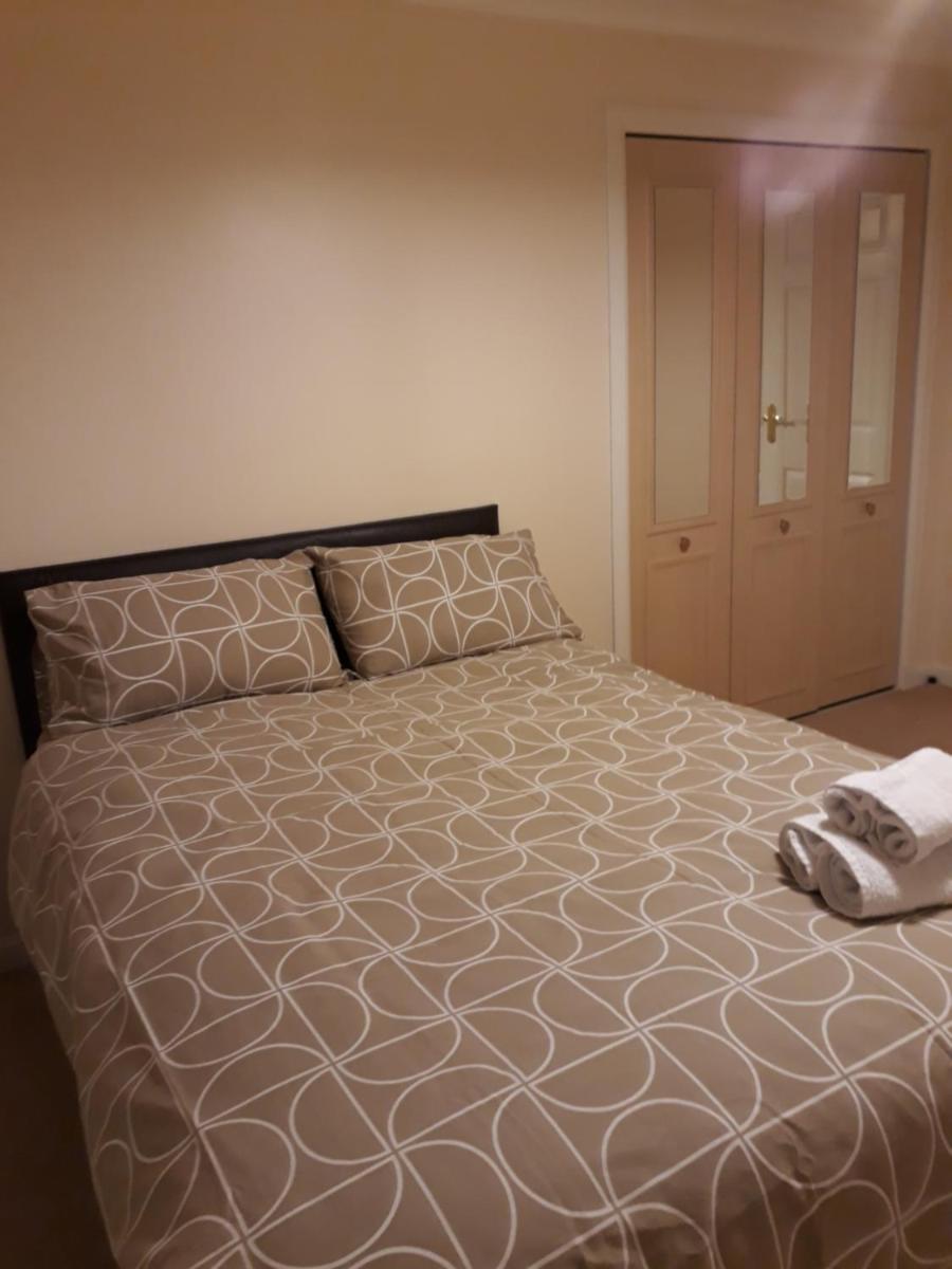 Handy Dale House - Housity